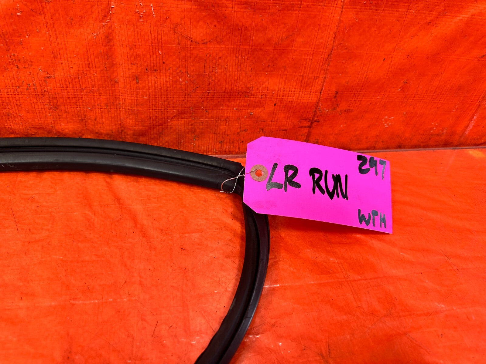96 00 HONDA CIVIC SEDAN   DRIVER LEFT REAR   WINDOW GLASS RUN CHANNEL OEM #2977
