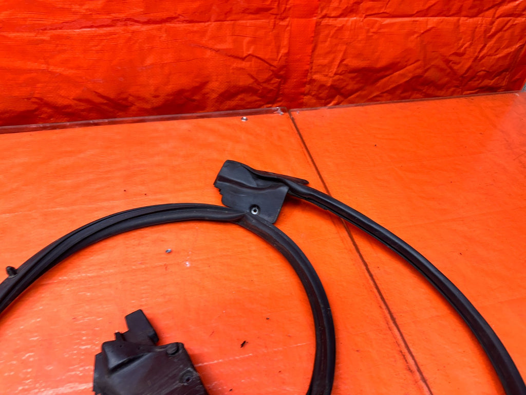 94-01 ACURA INTEGRA 4D 1.8L LEFT REAR LR DRIVER DOOR WEATHER STRIP SEAL OEM #3419