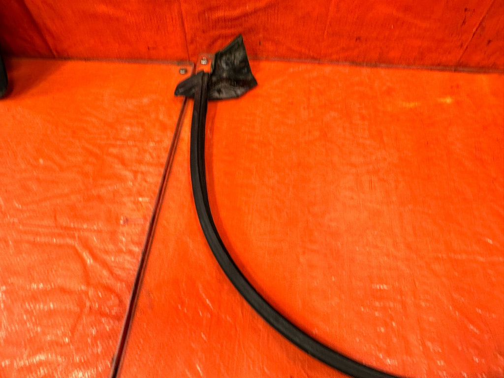 97-01 HONDA CR-V CRV - REAR TRUNK WEATHER STRIP GASKET SEAL - OEM FACTORY #3014