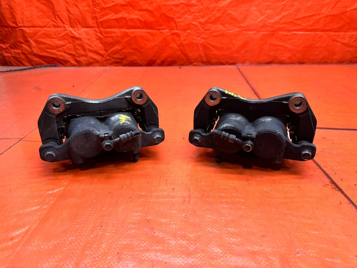 14-15 INFINITI Q50 3.7L FRONT LEFT RIGHT BRAKE CALIPERS SET PAIR ASSEMBLY OEM #35