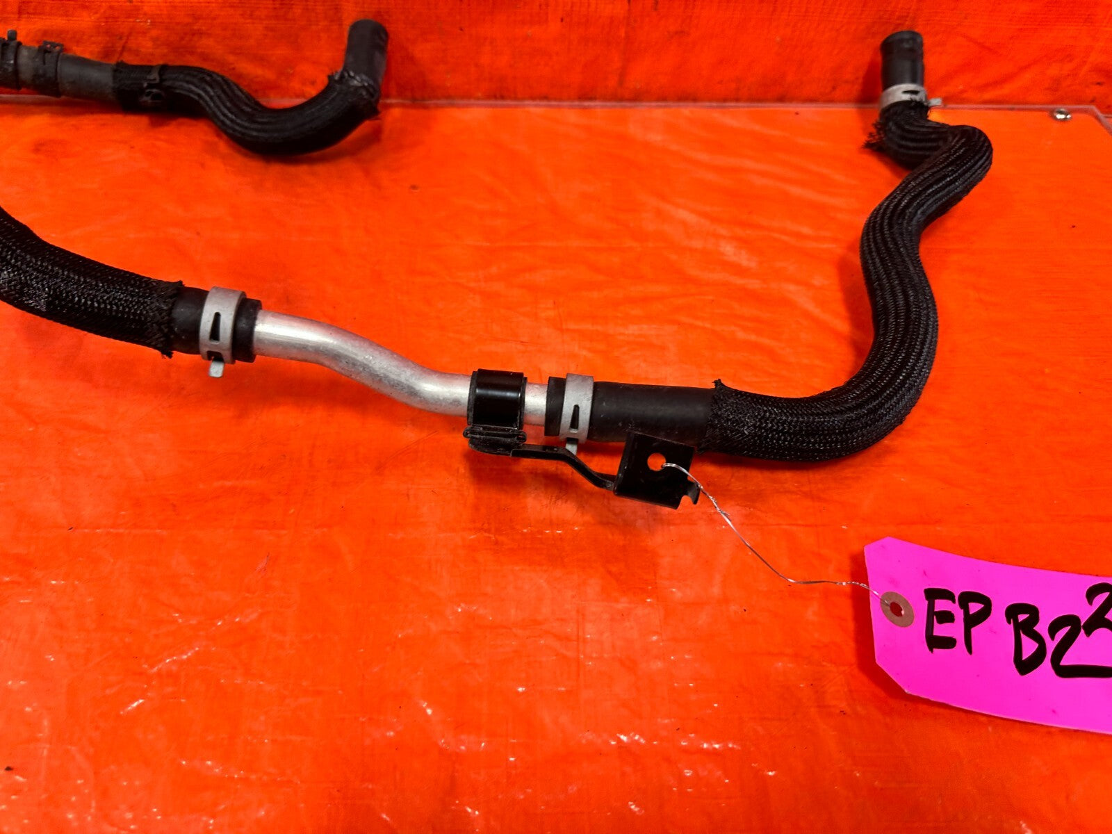 16 20 INFINITI Q50   RED SPORT 400   WATER PUMP LINES COOLANT PASSAGE   OEM #2883