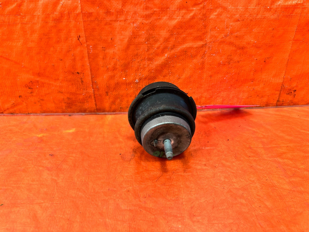 09 13 INFINITI   G37 2D COUPE   RWD   ENGINE MOTOR MOUNT LEFT OR RIGHT OEM 3101