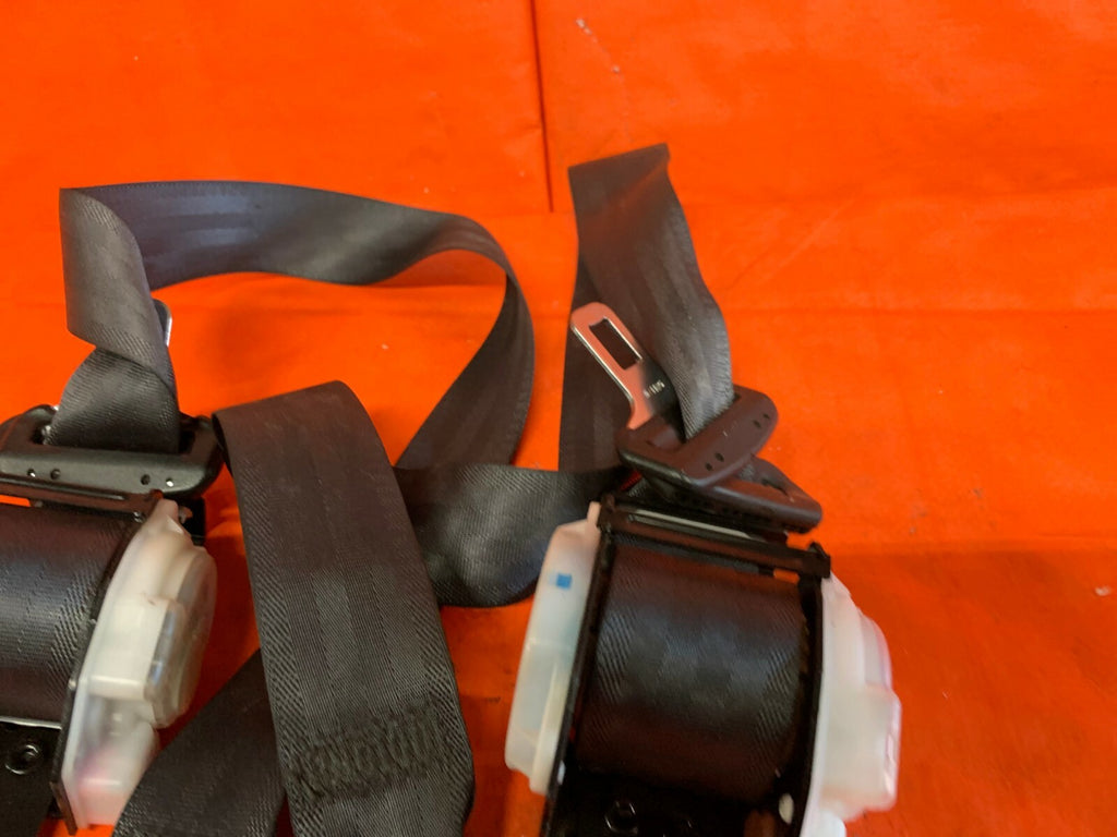OEM 2003 03 ACURA RSX TYPE S   REAR SEAT BELT SET DRIVER LEFT PASSENGER RIGHT 2