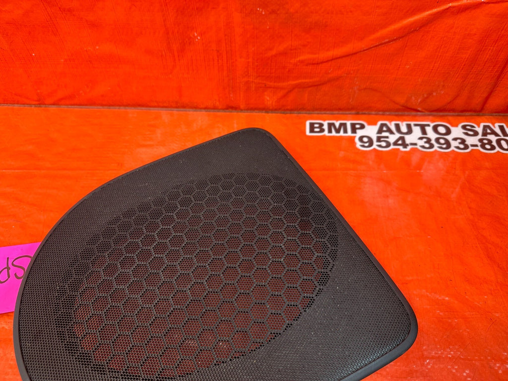04 08 ACURA TSX   REAR SPEAKER COVER TRIM PLASTIC LEFT OR RIGHT   OEM #2555