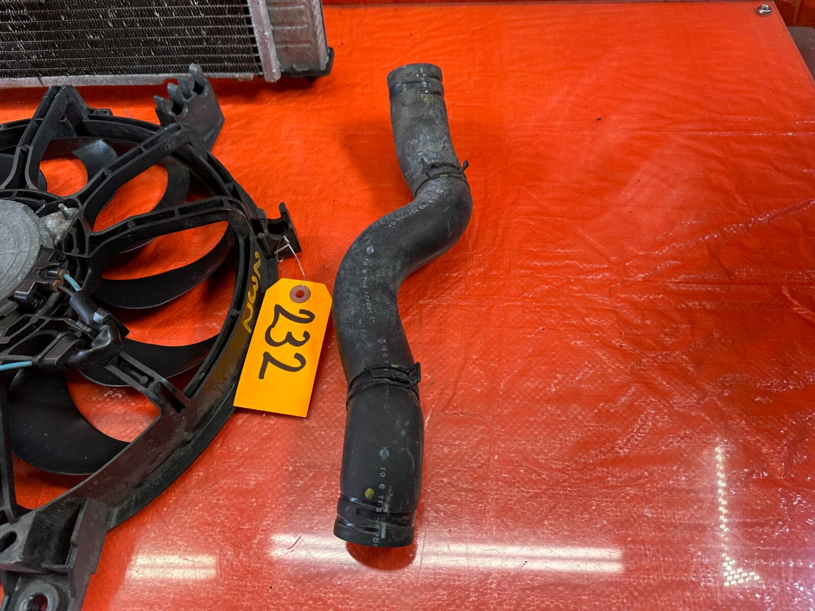 08 15 INFINITI G37 Q60   6 SPEED MANUAL RADIATOR W/ FANS & HOSES   OEM #2321