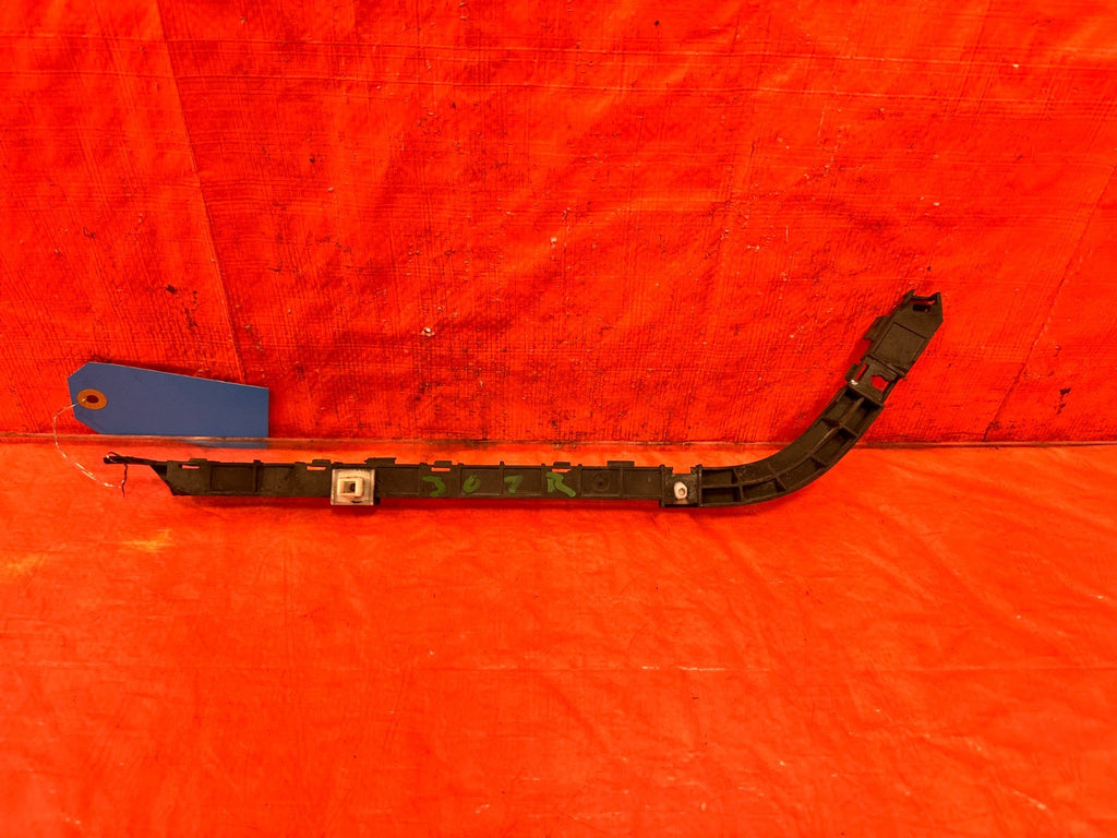 06 11 CIVIC 4D SEDAN   RIGHT REAR BUMPER RETAINER CLIP BRACKET   OEM #3071