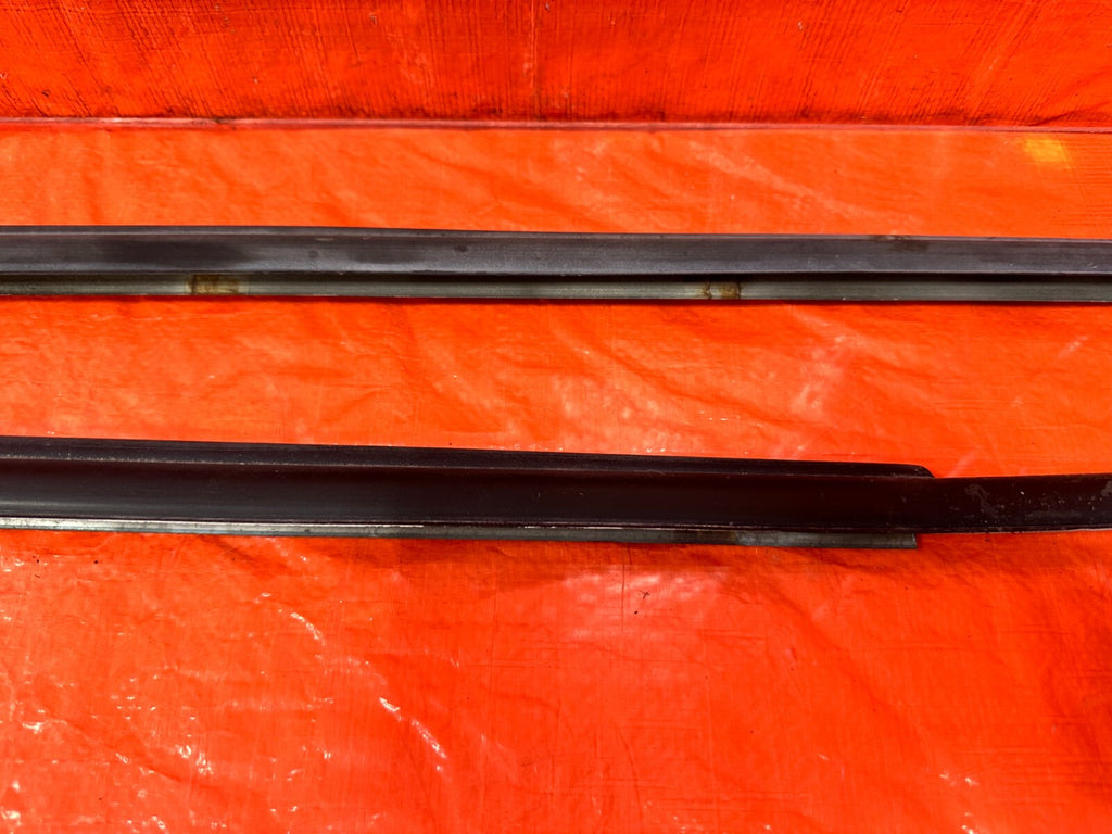 88 89 HONDA CRX   FRONT & REAR / LEFT & RIGHT EXTERIOR WINDOW GLASS TRIM OEM 2772