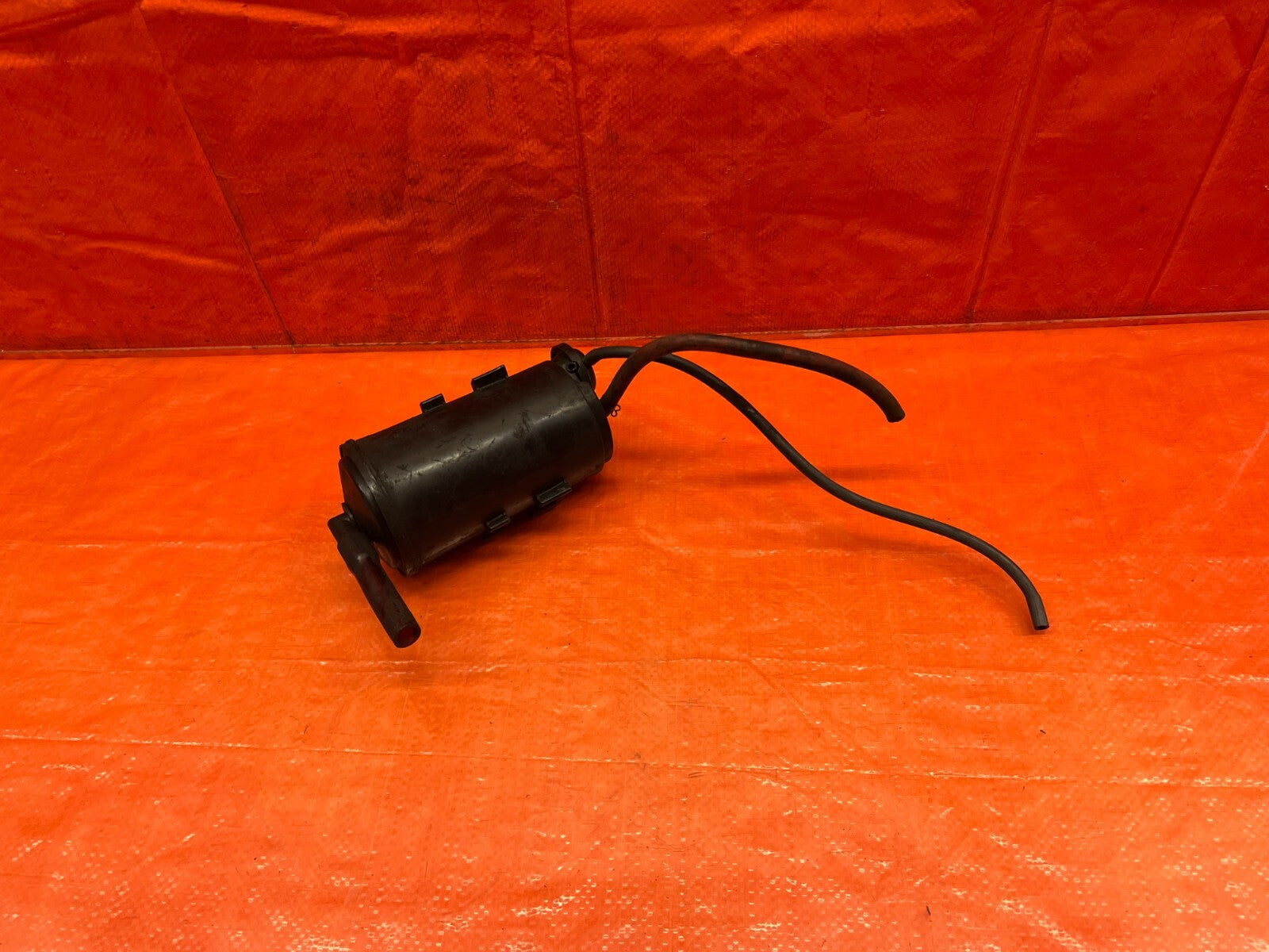 91 93 ACURA INTEGRA   FUEL VAPOR CHARCOAL EVAP TANK CANISTER   OEM FACTORY #1547