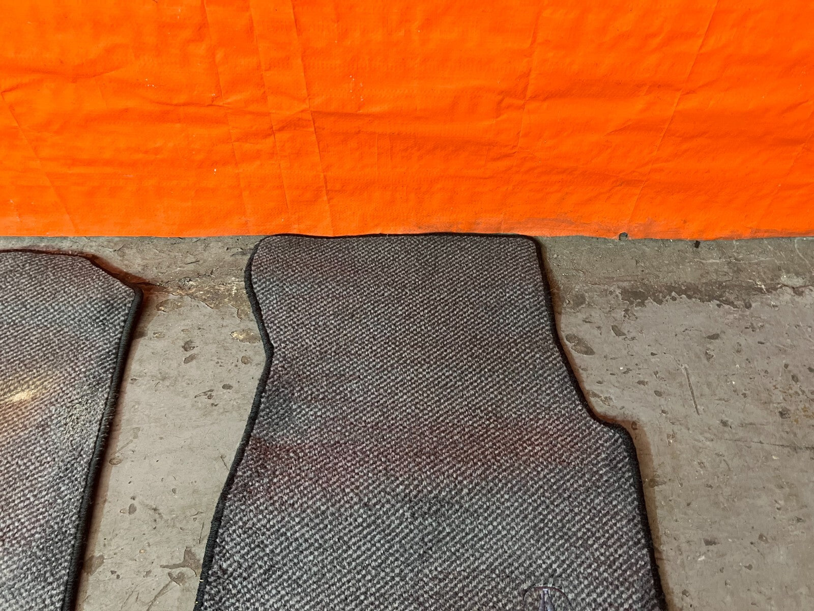 94 01 ACURA INTEGRA 4 DOOR ONLY FULL FLOOR MAT SET FRONT REAR LEFT RIGHT OEM 1486