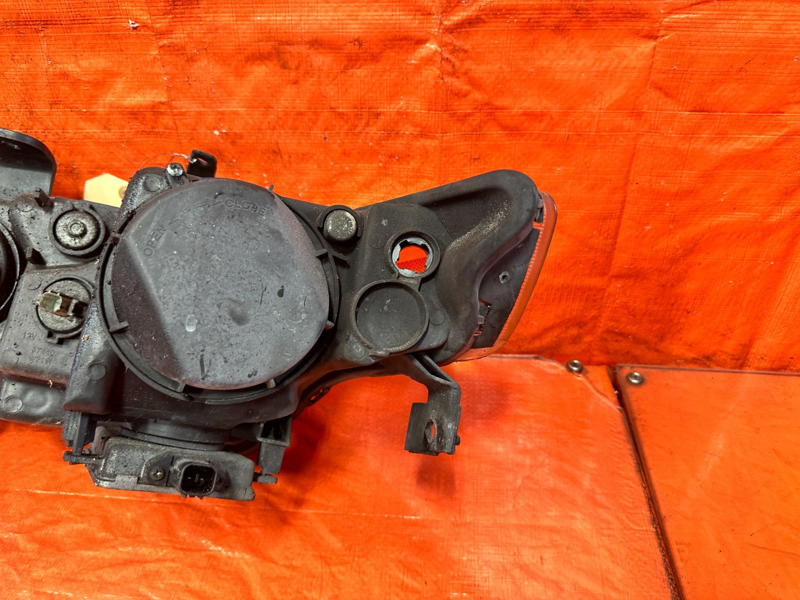 04 08 ACURA TSX   CRYSTAL HOUSING HEADLIGHTS HEADLAMPS   W/ BALLASTS #33022