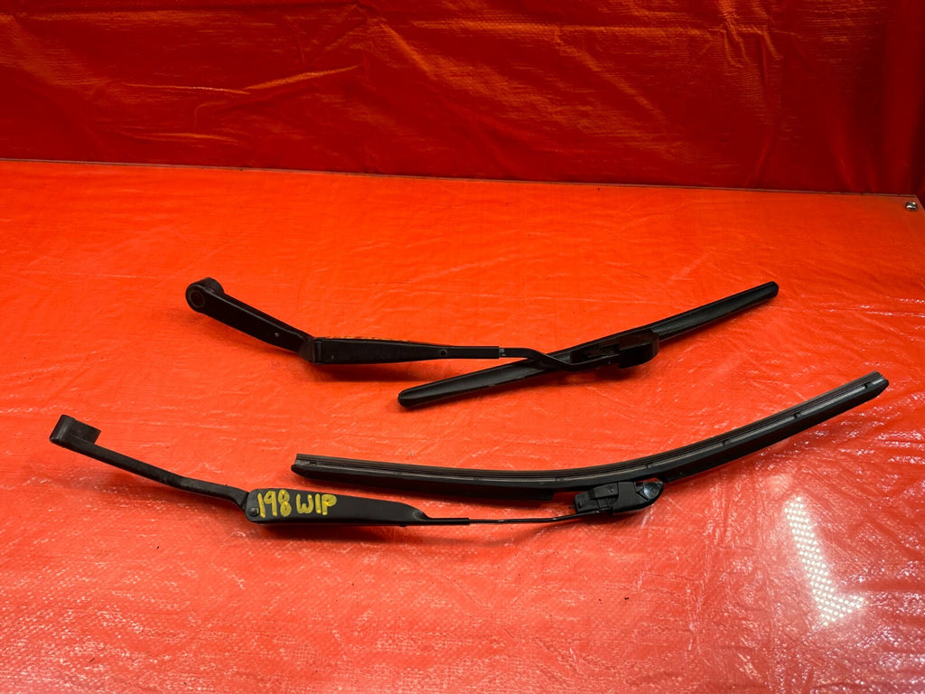 00 09 HONDA S2000   LEFT & RIGHT WINDSHIELD WIPER ARMS   OEM FACTORY #1980