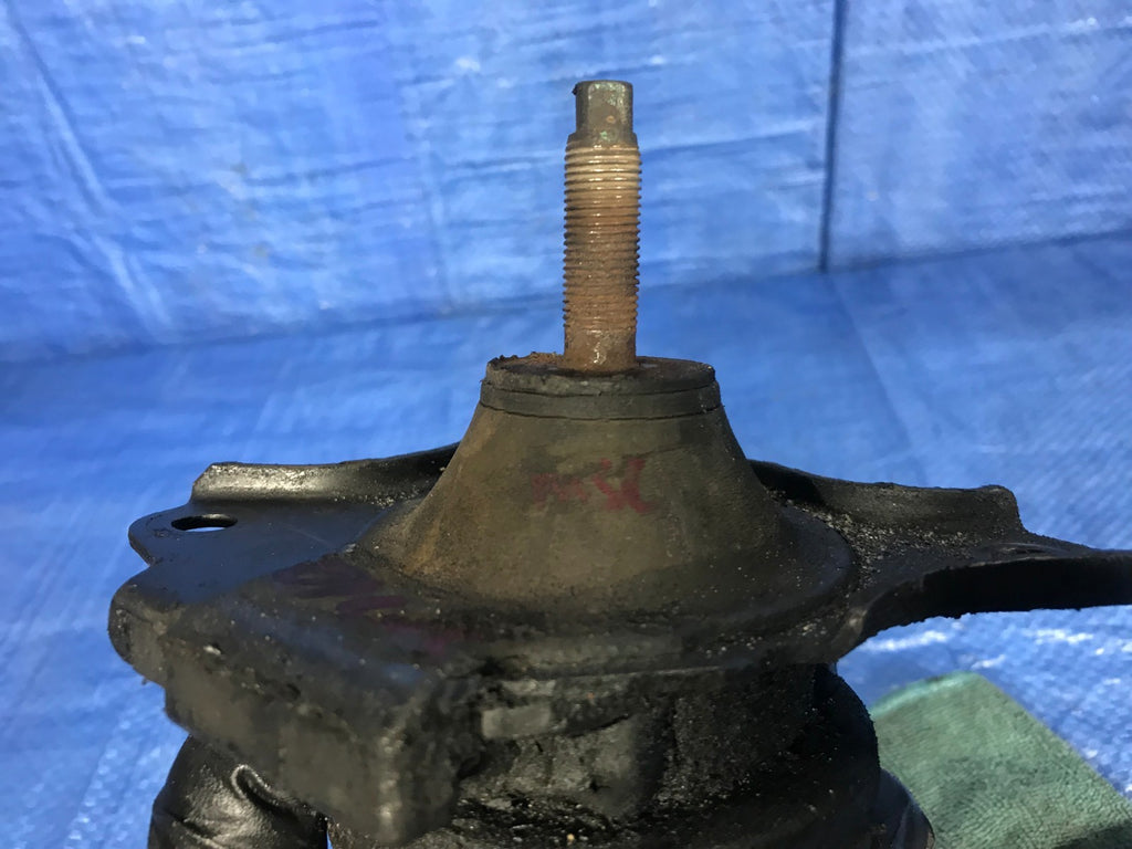 OEM 2002 02 HONDA CIVIC LX 4D SEDAN   D17A1 NON VTEC DRIVER LEFT ENGINE MOUNT2