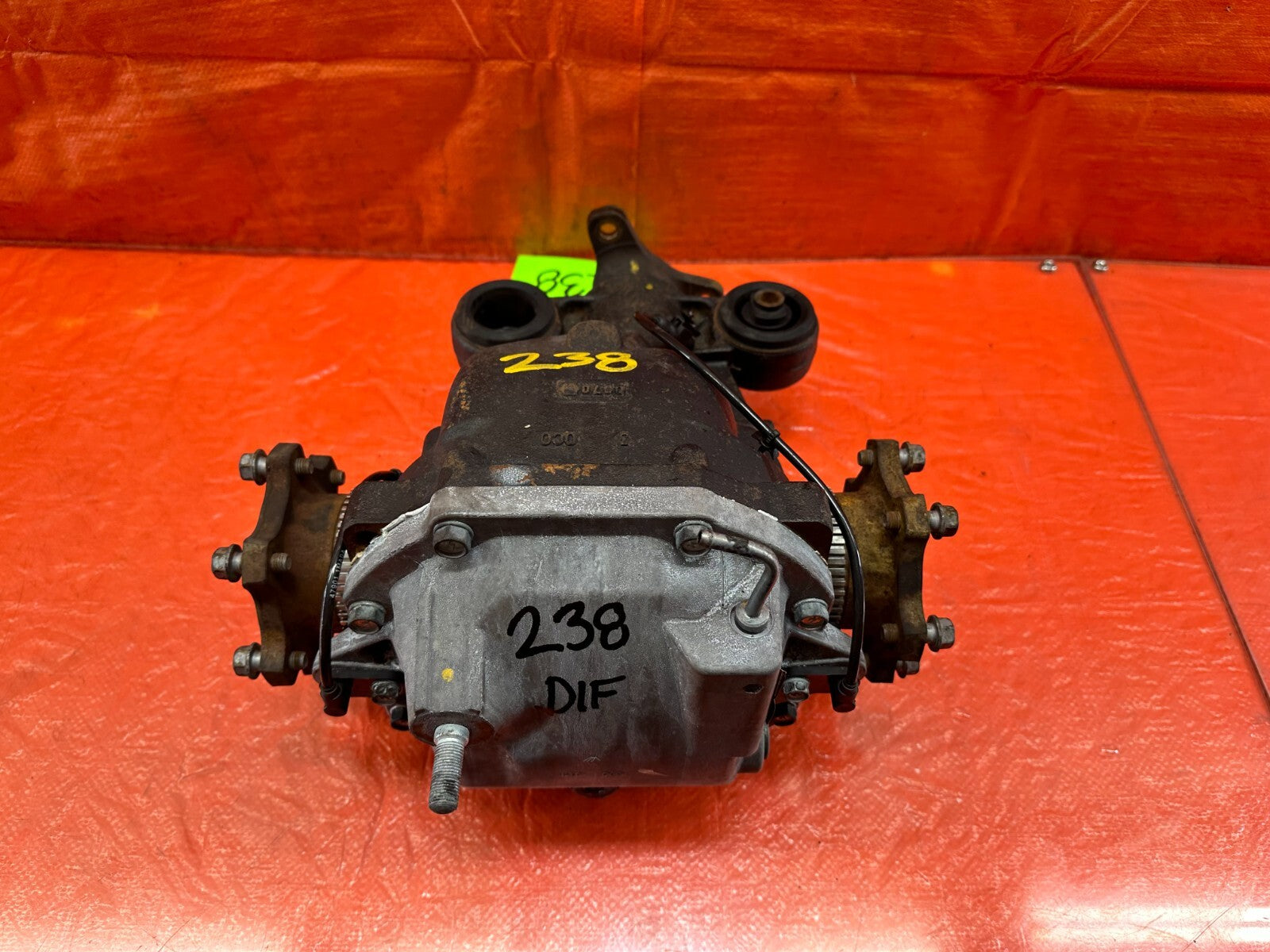 11 13 INFINITI G37 SEDAN   NON LSD   RWD   DIFFERENTIAL CARRIER PUMPKIN OEM 2388