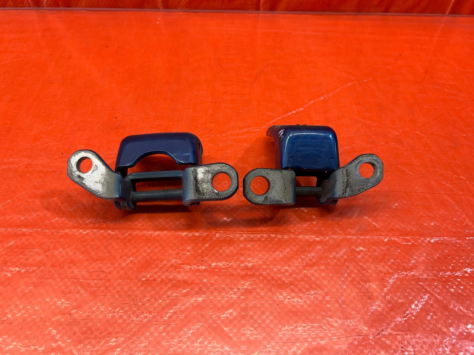 06 11 CIVIC 4D SEDAN   PASSENGER RIGHT REAR DOOR HINGE SET UPPER LOWER   OEM 2035