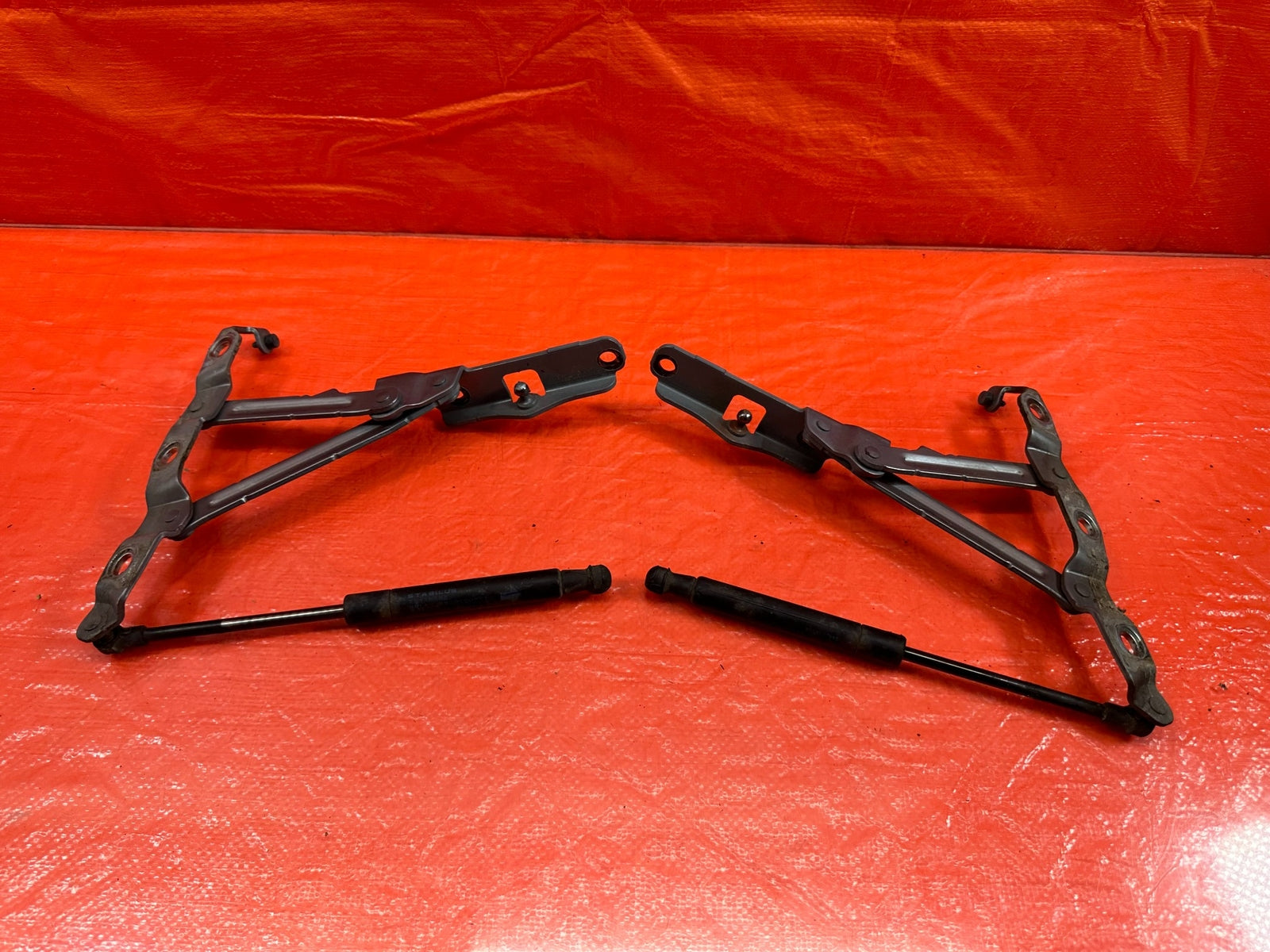 08 15 INFINITI G37 Q60 COUPE   LEFT AND RIGHT TRUNK HINGES   OEM #1900