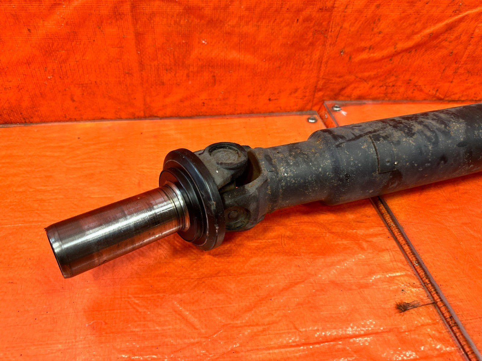 08 15 INFINITI G37 & Q60   6 SPEED MANUAL   DRIVESHAFT DRIVE SHAFT    OEM #32812