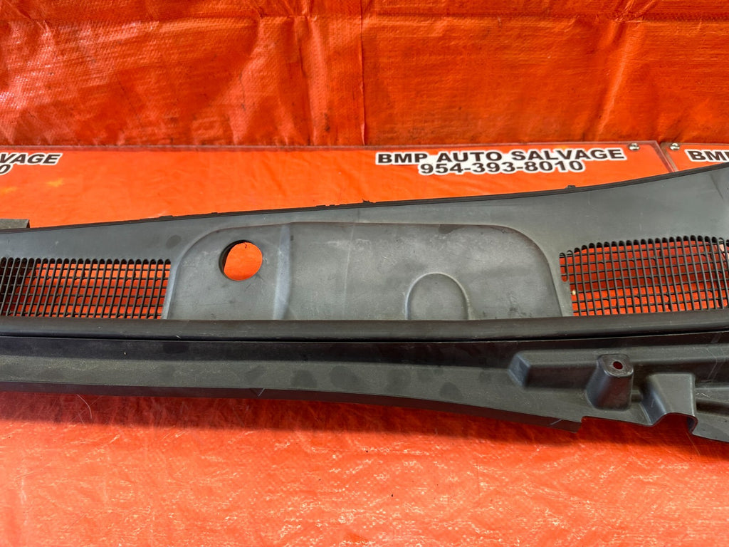 2009 09 LEXUS ES350   WINDSHIELD WIPER COWL TRIM PLASTIC   OEM FACTORY #2447