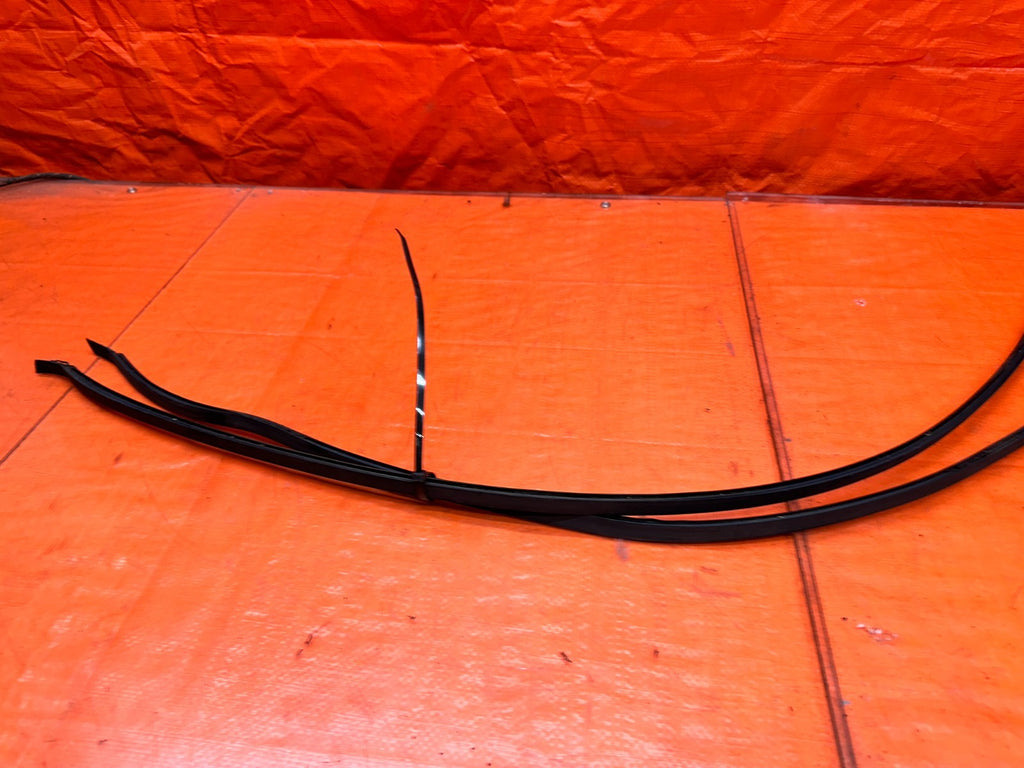 94-01 ACURA INTEGRA 4D SEDAN ROOF TOP MOUNTED WEATHERSTRIP SEALS PAIR OEM #34011