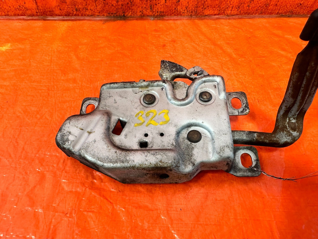 97 01 HONDA PRELUDE   HOOD LATCH LOCKING MECHANISM LOCK   OEM FACTORY #3234