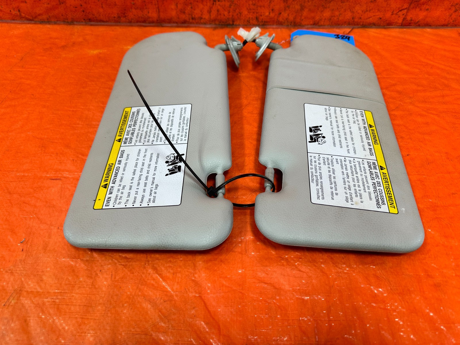 09 15 INFINITI G37 CONVERTIBLE   LEFT AND RIGHT SUN VISORS PAIR SET OEM #3291