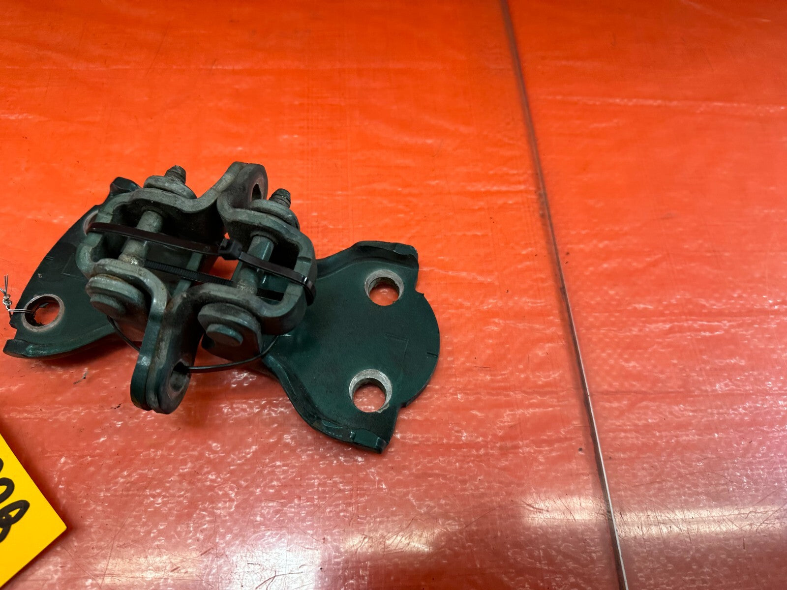 90 01 ACURA INTEGRA SEDAN 4D   DOOR HINGE SET UPPER & LOWER   LEFT REAR OEM #2281