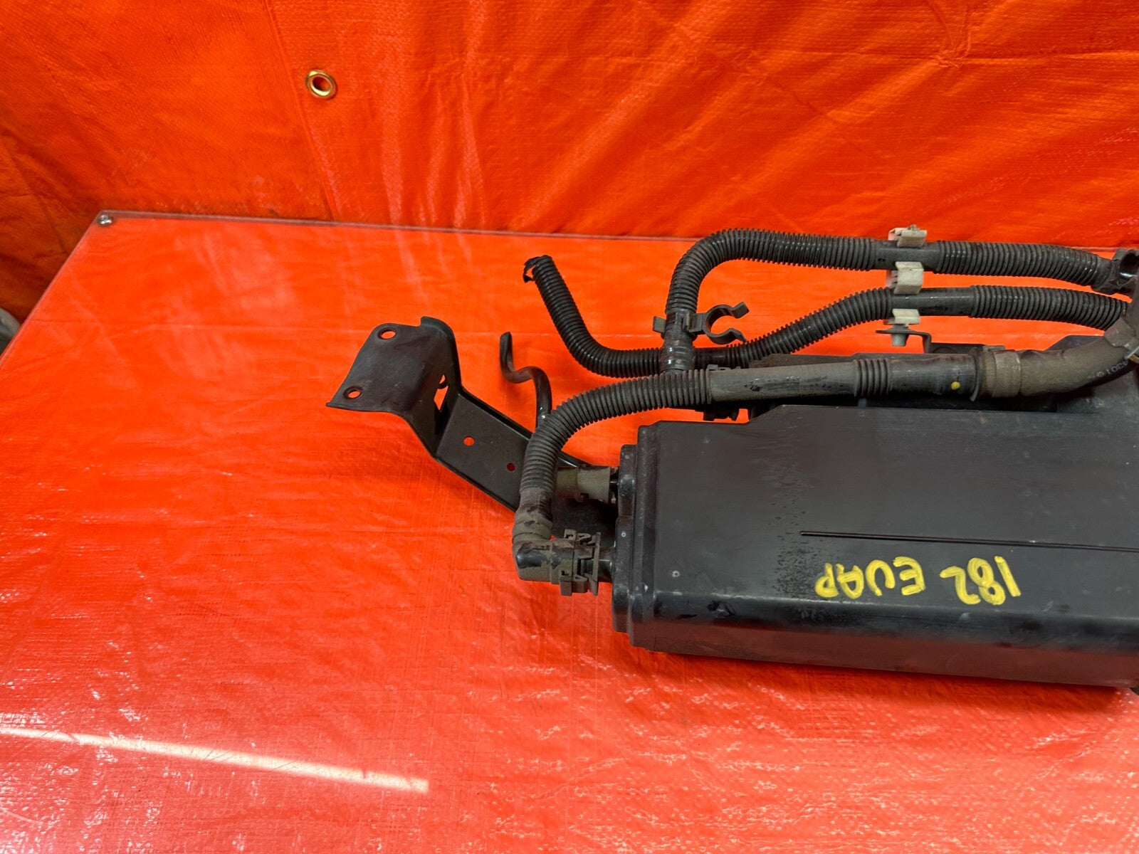15 21 SUBARU WRX & STI   EJ257 FUEL VAPOR CHARCOAL EVAP TANK CANISTER   OEM #1828