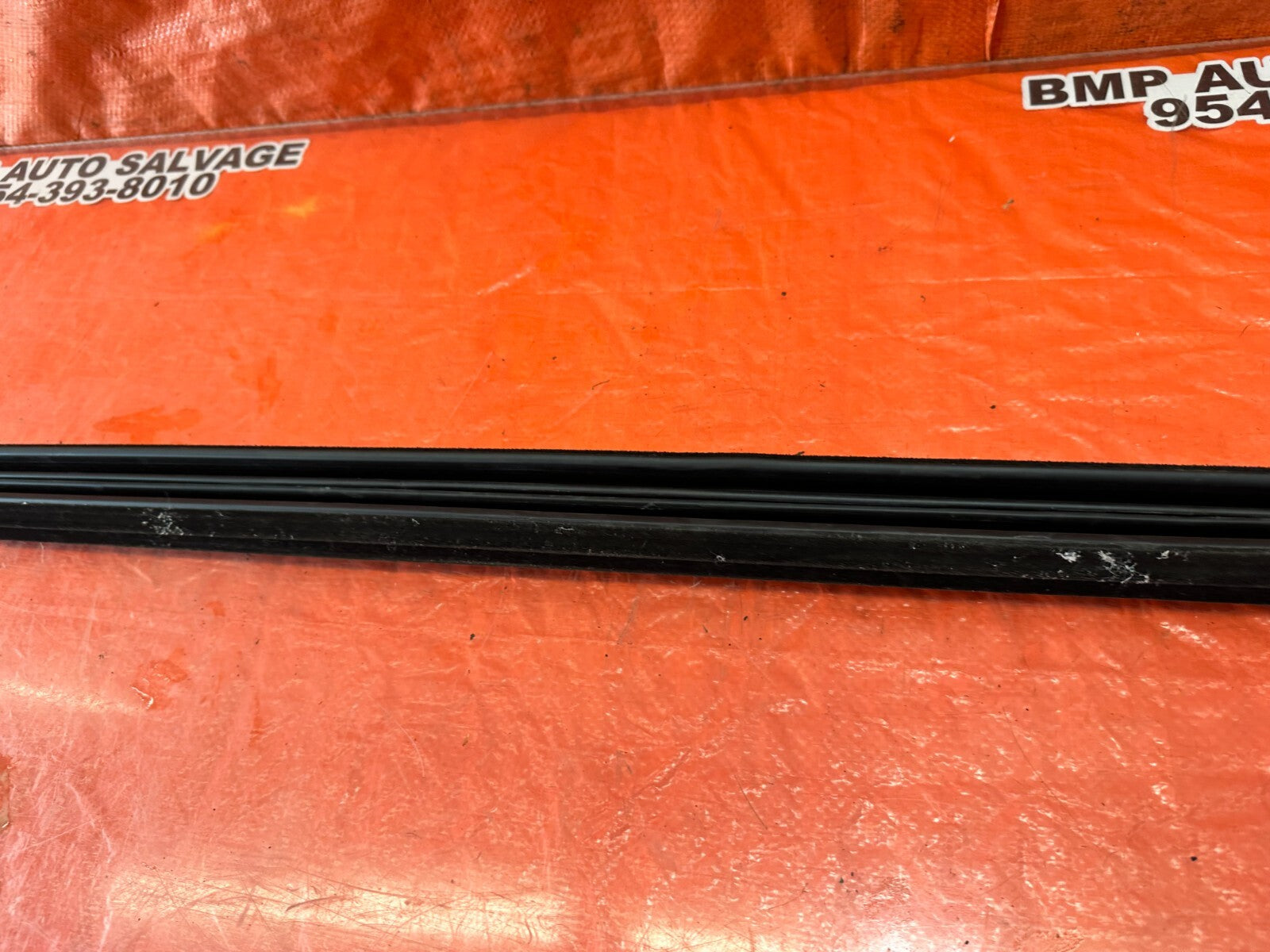 08 15 INFINITI G37 Q60   LEFT & RIGHT   DOOR PANEL INTERIOR GLASS TRIM   OEM 2454