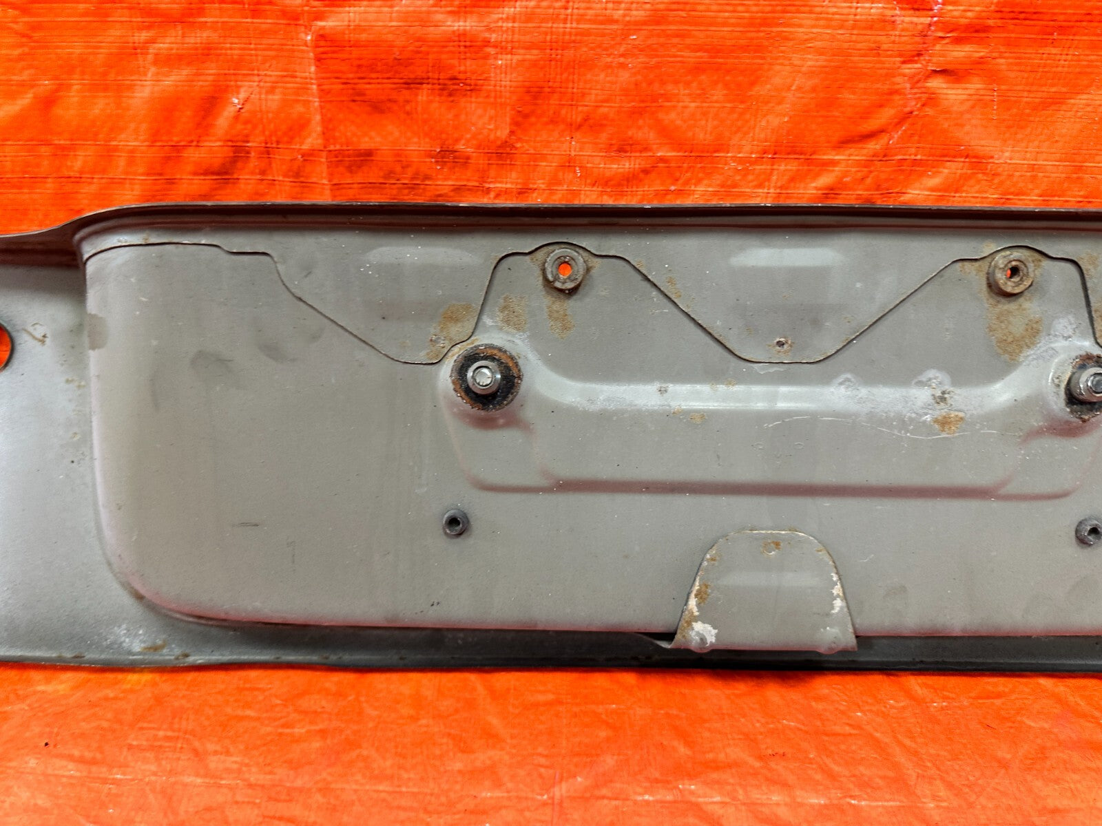 HONDA DEL SOL REAR TRUNK TAIL LIGHT TRIM SKIRT FINISH PANEL LICENSE PLATE #29410