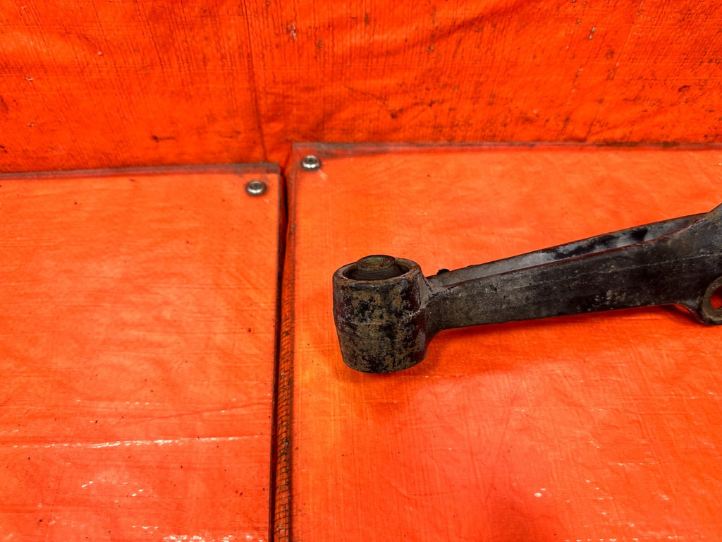 90 91 HONDA CIVIC HATCHBACK   PASSENGER RIGHT FRONT LOWER CONTROL ARM OEM #3257