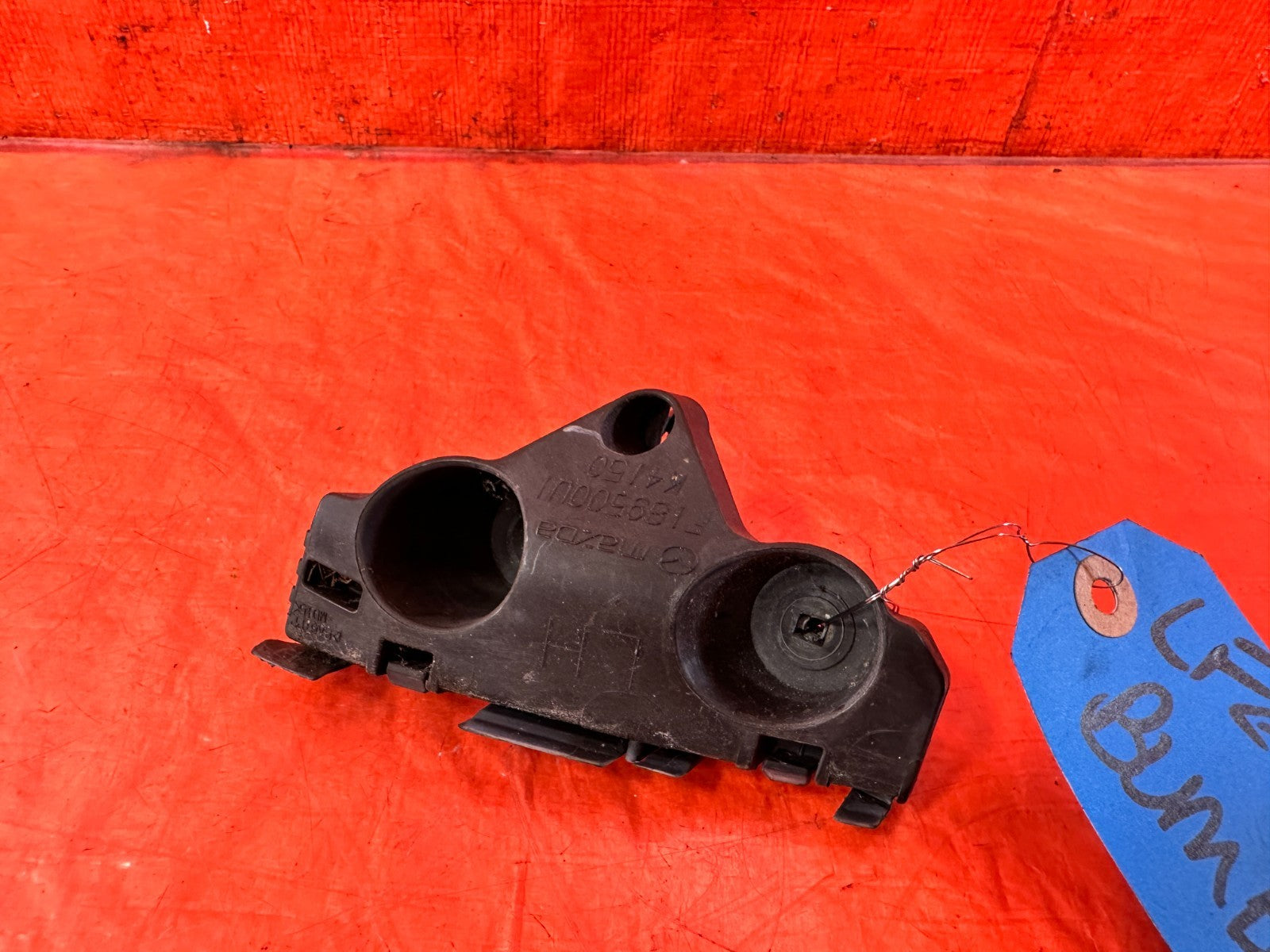 09 11 MAZDA RX8 RX 8 DRIVER LEFT FENDER TO BUMPER CLIP RETAINER OEM #3031