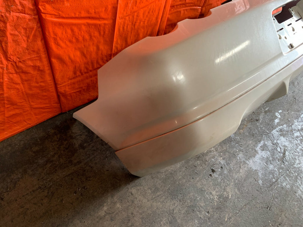 02 04 HONDA INTEGRA DC5 TYPE R   REAR BUMPER W/ OEM REAR LIP   FACTORY OEM OE8
