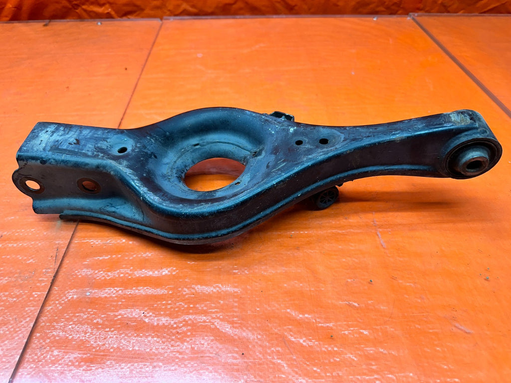 13 16 HYUNDAI GENESIS COUPE   LEFT REAR CONTROL ARMS UPPER LOWER QTY 4 OEM 3259
