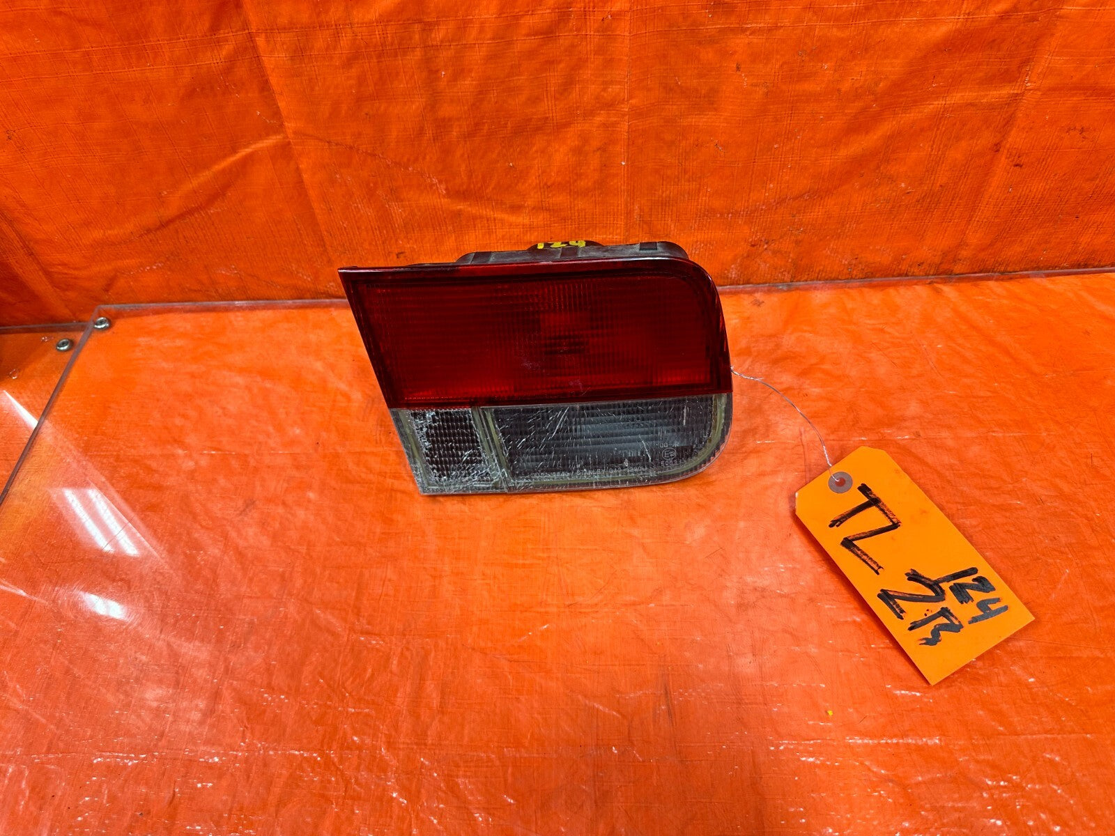 99 00 HONDA CIVIC COUPE   DRIVER LEFT   INNER TRUNK TAIL LIGHT LAMP OEM #1240