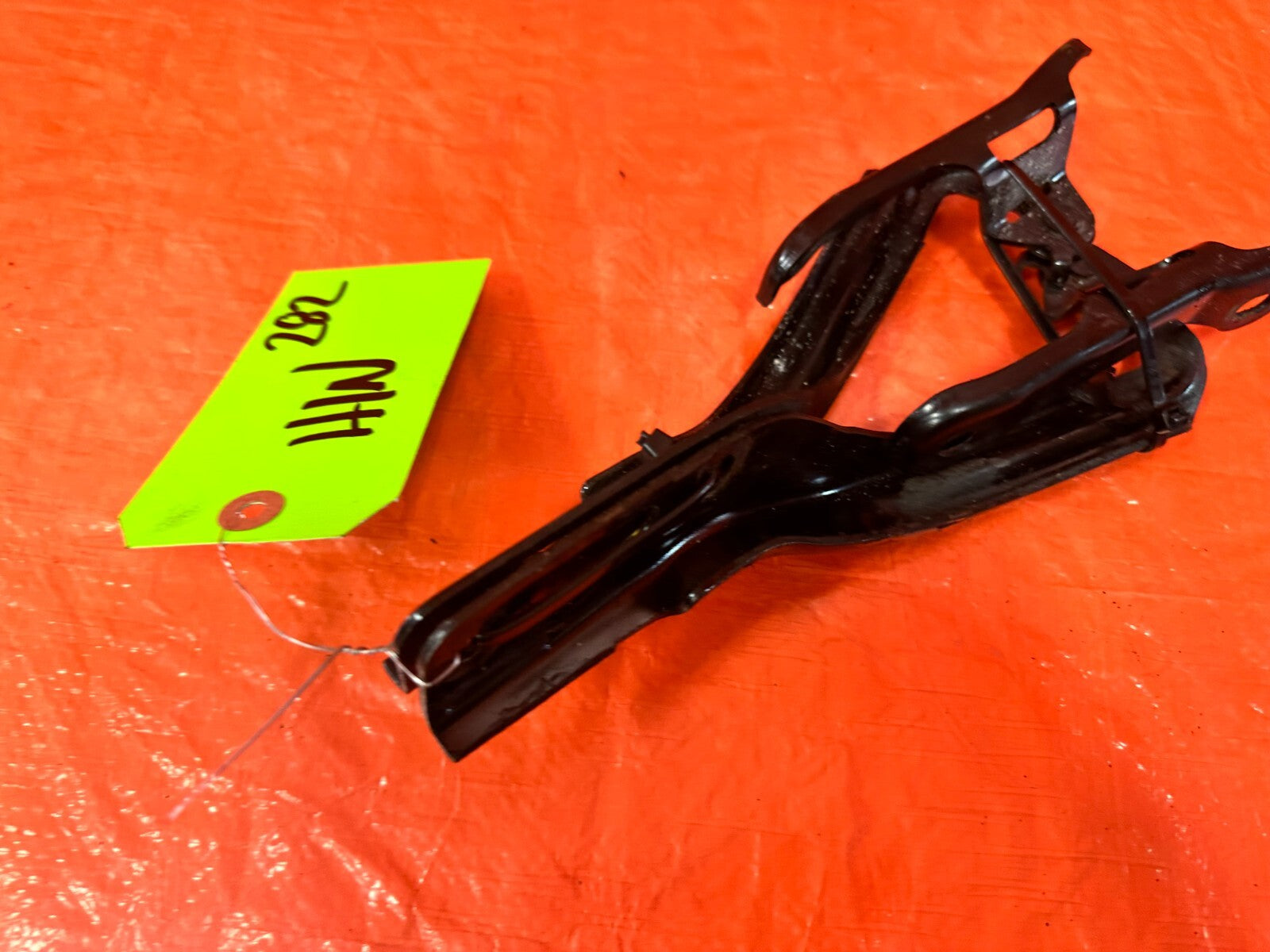 06 11 HONDA CIVIC   HOOD HINGES   DRIVER LEFT PASSENGER RIGHT HINGES OEM 2822