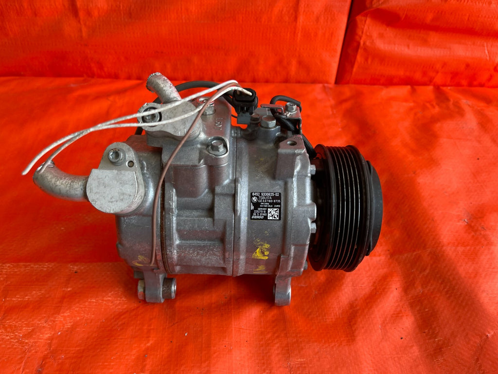 16 18 BMW 320i   HVAC AIR CONDITIONING AC COMPRESSOR   PART # 64 52 9 330 825 3