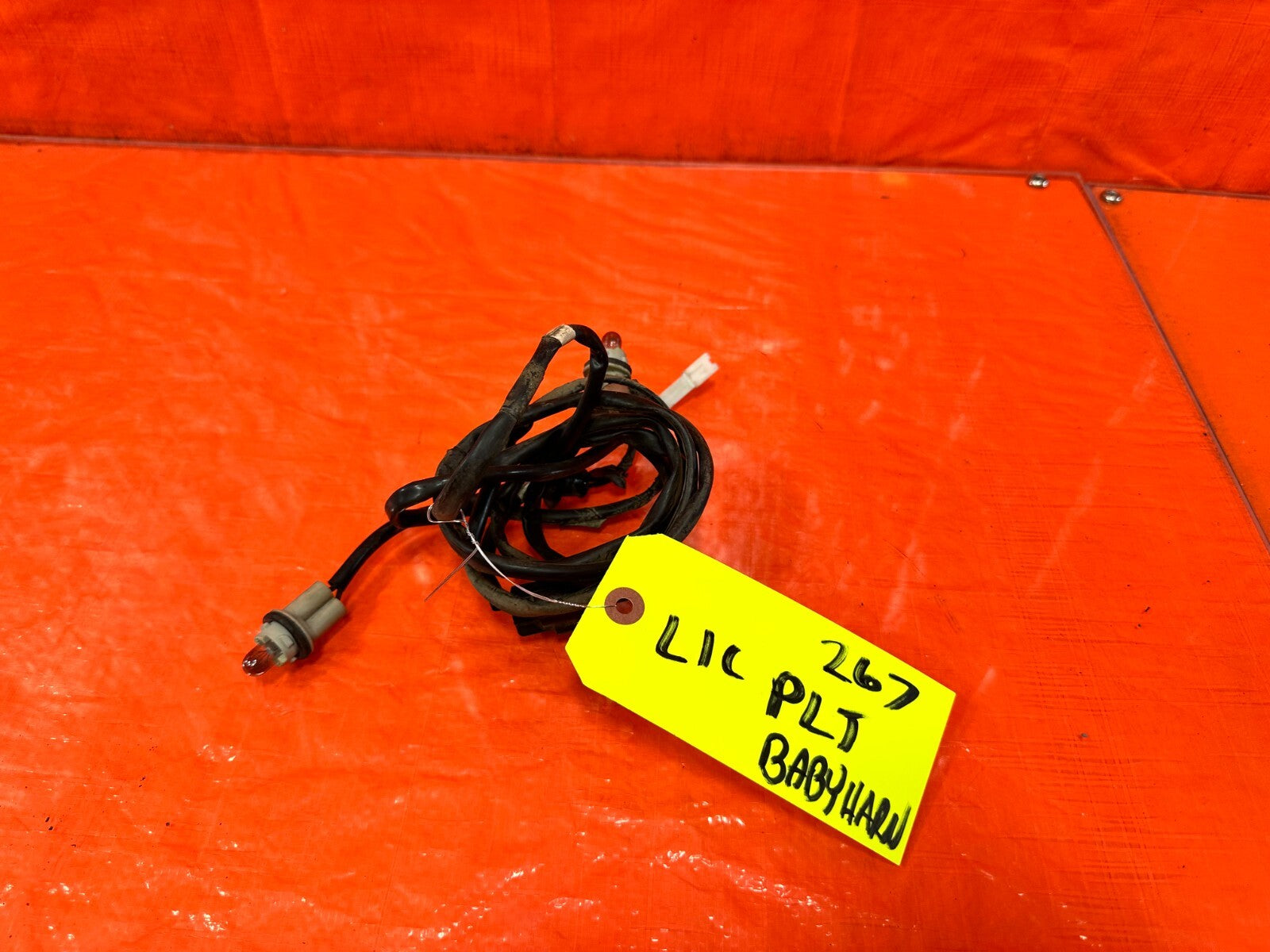90 93 MAZDA MX 5 MIATA   LICENSE PLATE LIGHT LAMP HARNESS   OEM FACTORY #2670