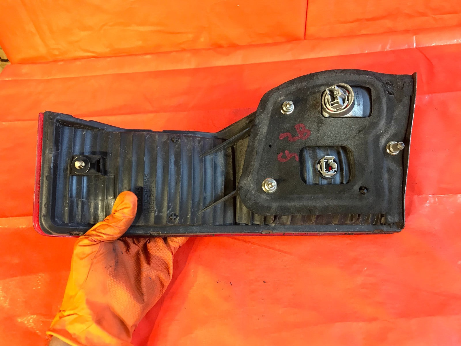 OEM 1998 1999 HONDA ACCORD SEDAN DRIVER LEFT INNER TAIL LIGHT LAMP 4 DOOR 98 996