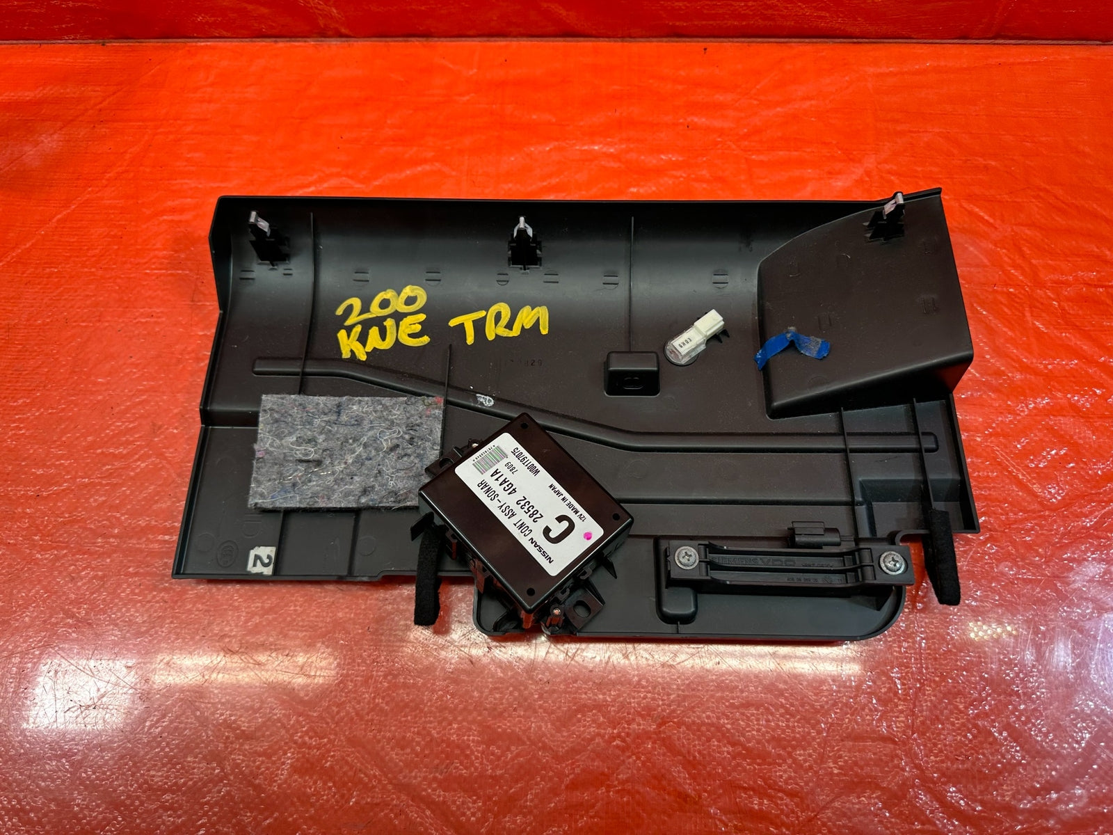 17 20 INFINITI Q60   SONAR CONTROL MODULE W/ TRIM PIECE   OEM FACTORY #2008