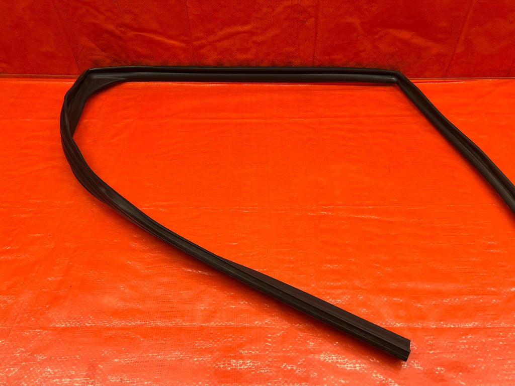 09 10 ACURA TSX   DRIVER LEFT REAR WINDOW GLASS RUN CHANNEL   OEM #2337