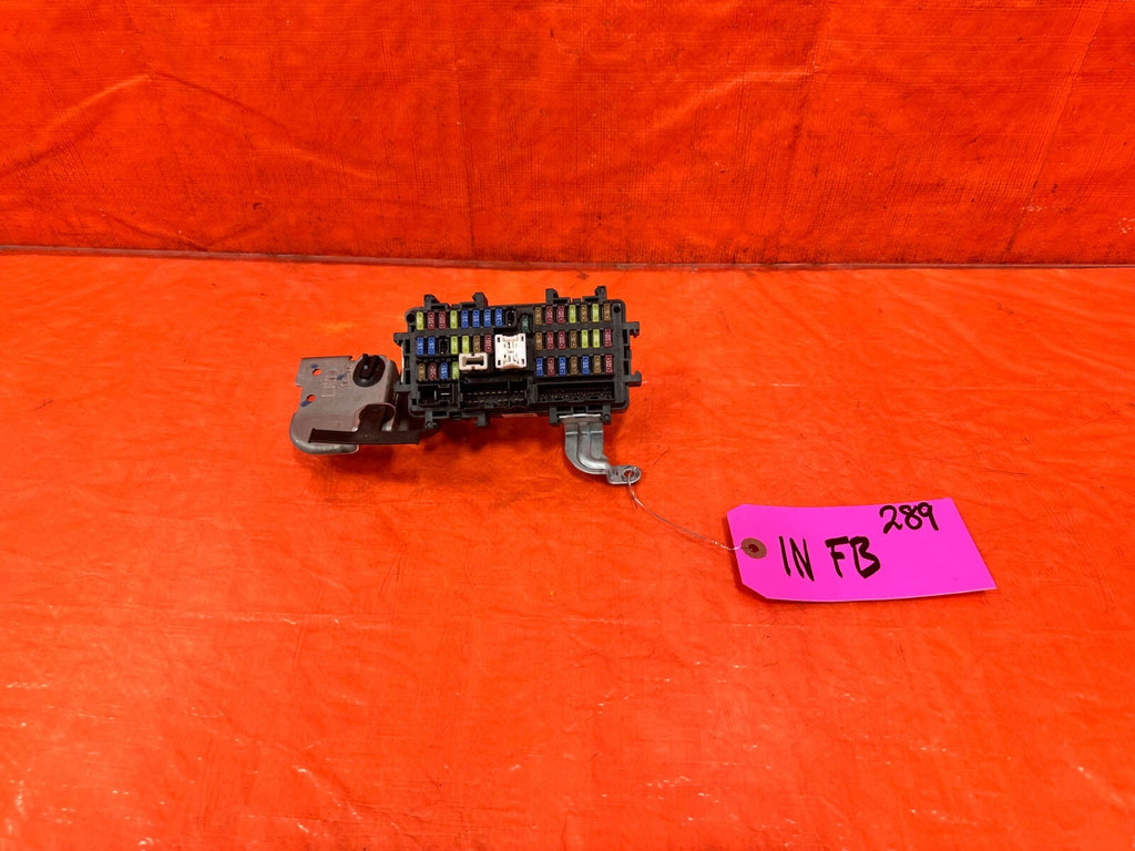 16 20 INFINITI Q50 & Q60 3.0L   INTERIOR CABIN UNDER DASH FUSE BOX PANEL OEM 2890
