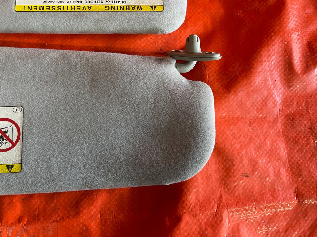 03 05 TOYOTA CELICA GT & GT S   W/ SUNROOF MODEL   SUN VISOR SET   VISORS   OEM2