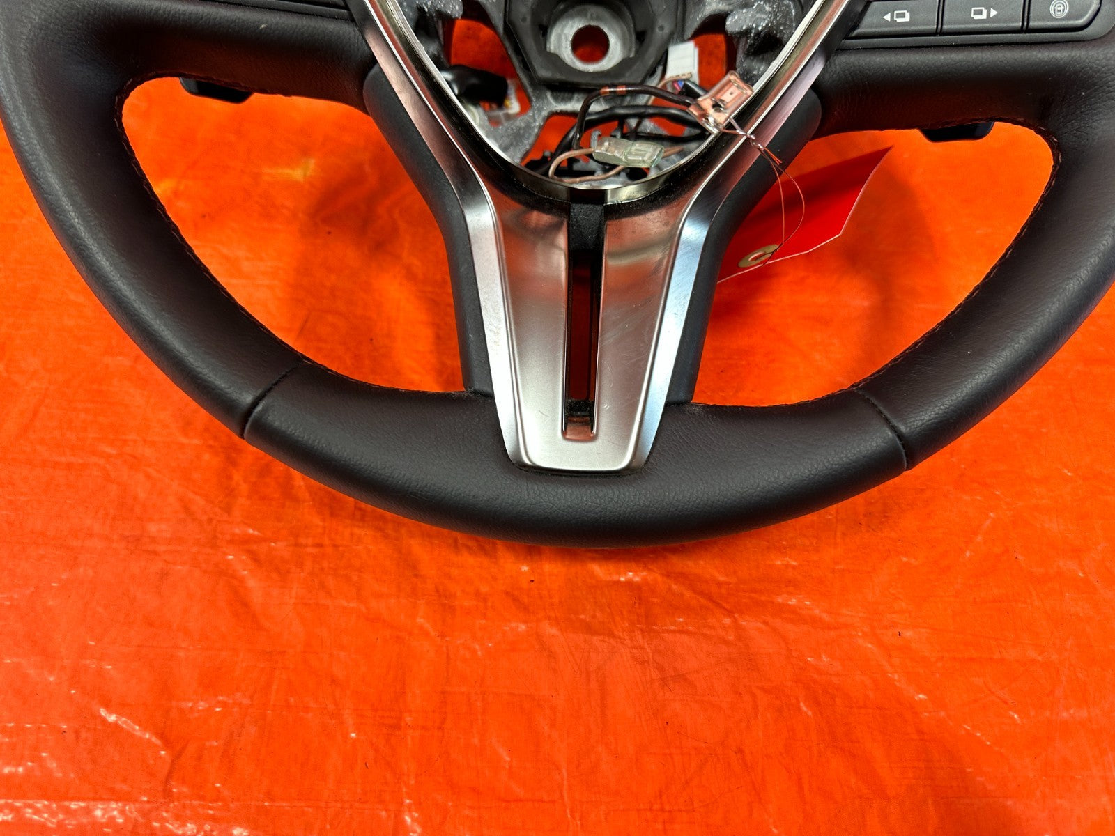 18 24 INFINITI Q50   RED STITCHING   PADDLE SHIFTER   RED SPORT STEERING WHEEL1