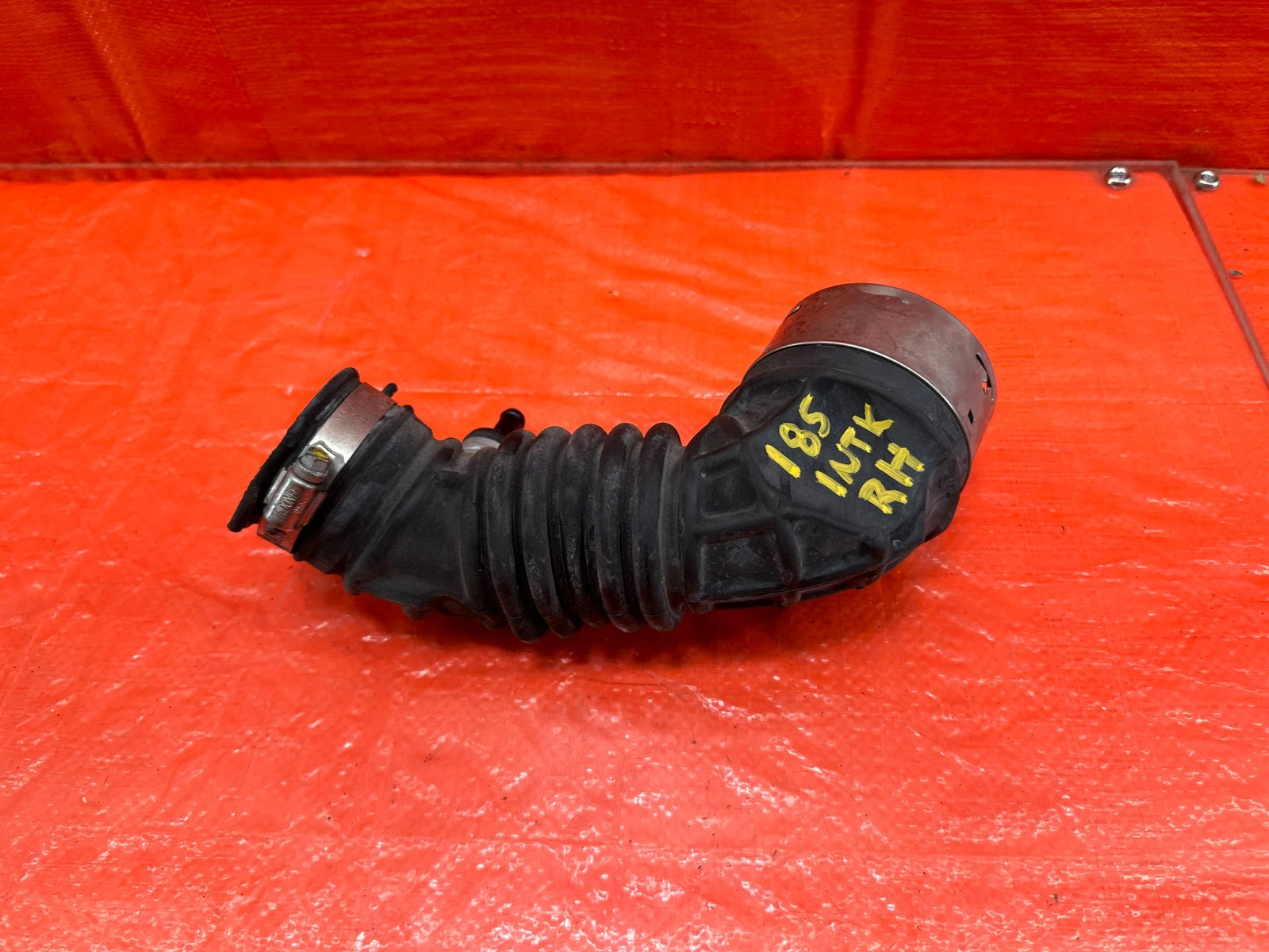 16 19 INFINITI Q50 17 18 Q60 3.0L  INTAKE ARM AIR HOSE TUBE   RIGHT   OEM #18510