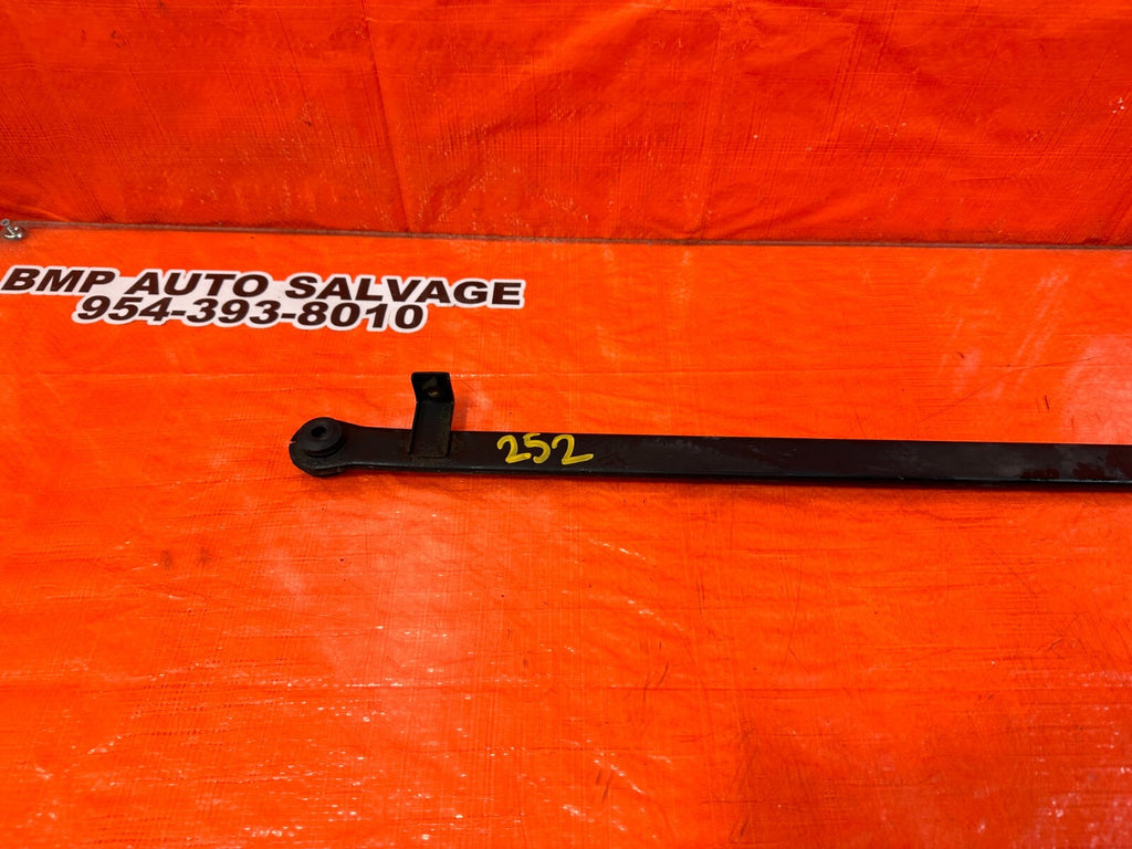 97 01 HONDA PRELUDE   AC CONDENSER BRACKET   OEM FACTORY #2527