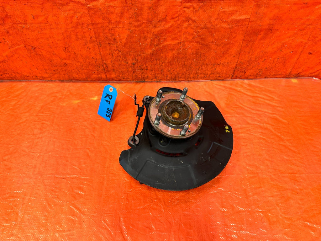 13 16 HYUNDAI GENESIS COUPE   PASSENGER RIGHT FRONT SPINDLE KNUCKLE HUB OEM 3250