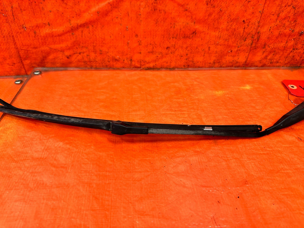 90 91 HONDA CIVIC HATCHBACK   REAR HATCH WIPER ARM   OEM 3255