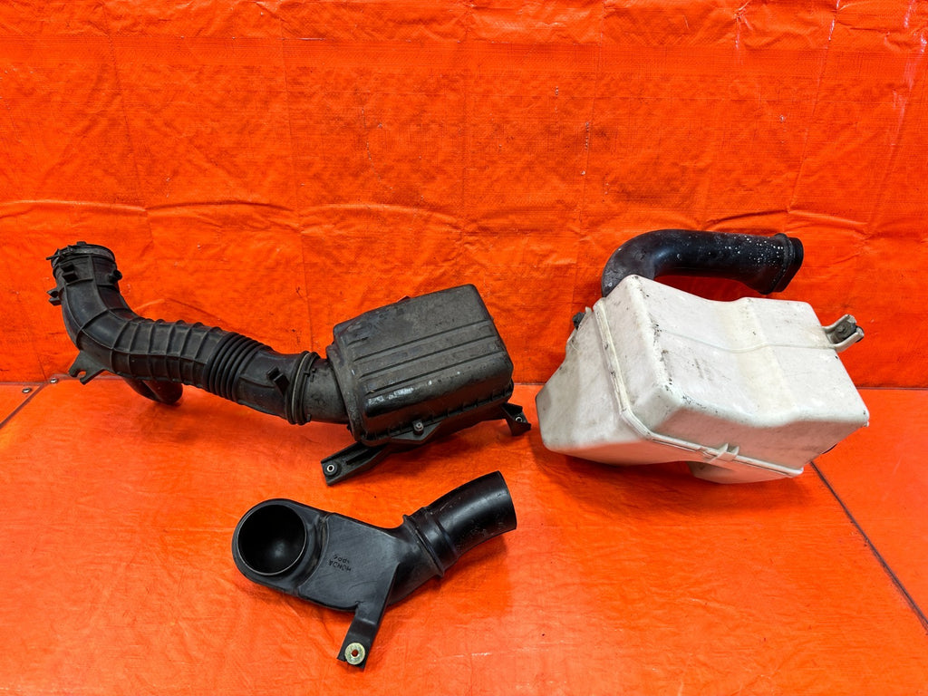 94 01 ACURA INTEGRA NON VTEC FACTORY AIR INTAKE FILTER BOX HOUSING W ARM OEM 3097