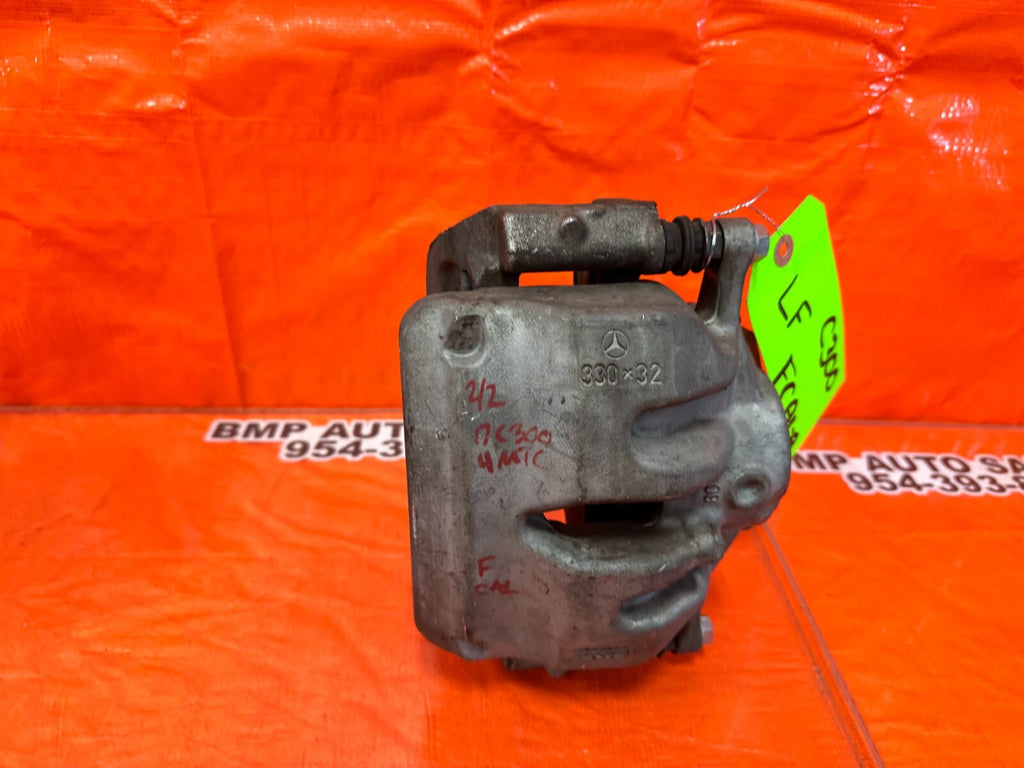 15 20 MERCEDES BENZ   W205   C300   NON SPORT   LEFT FRONT BRAKE CALIPER OEM 15