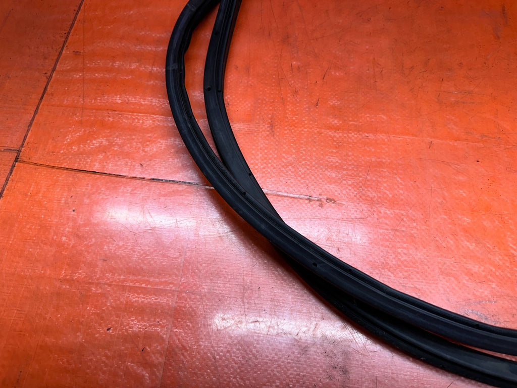 1994-2001 ACURA INTEGRA 2D PASSENGER RIGHT DOOR WEATHERSTRIP SEAL OEM #34918