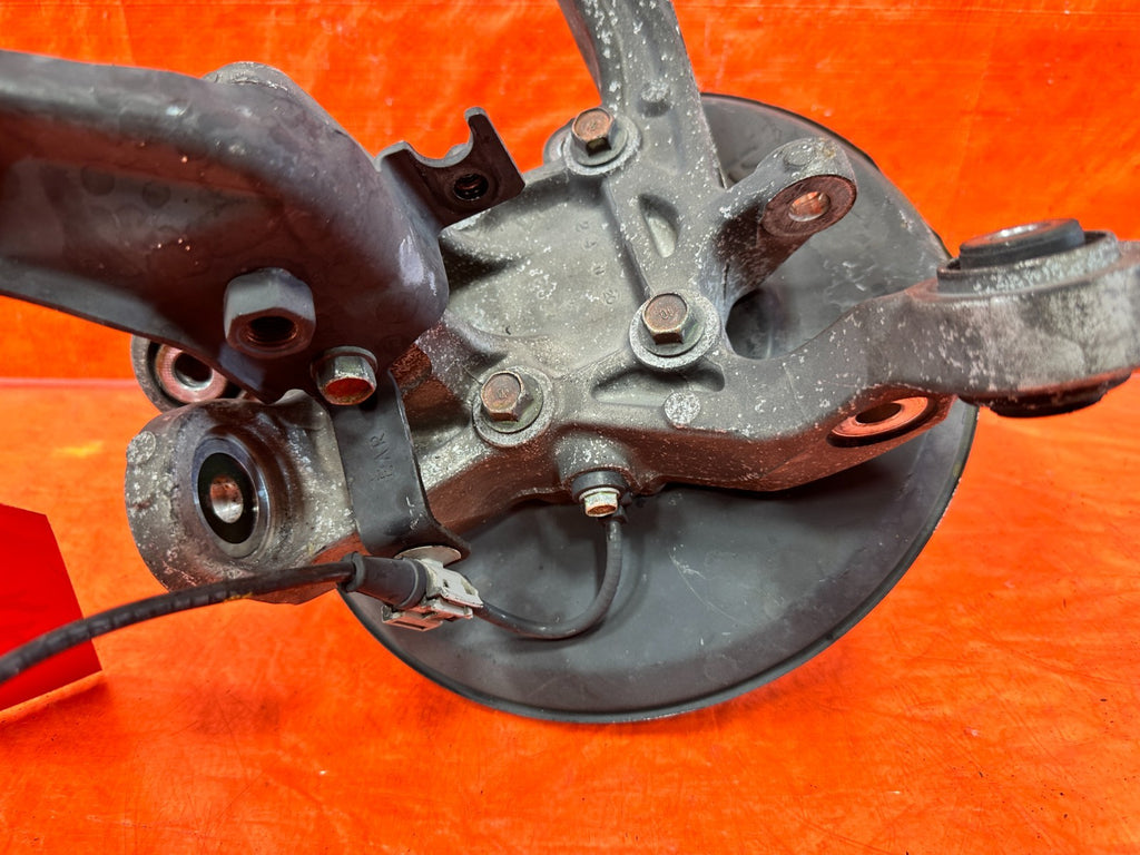 04 08 ACURA TSX   PASSENGER RIGHT REAR   SPINDLE KNUCKLE HUB  OEM OE 3123